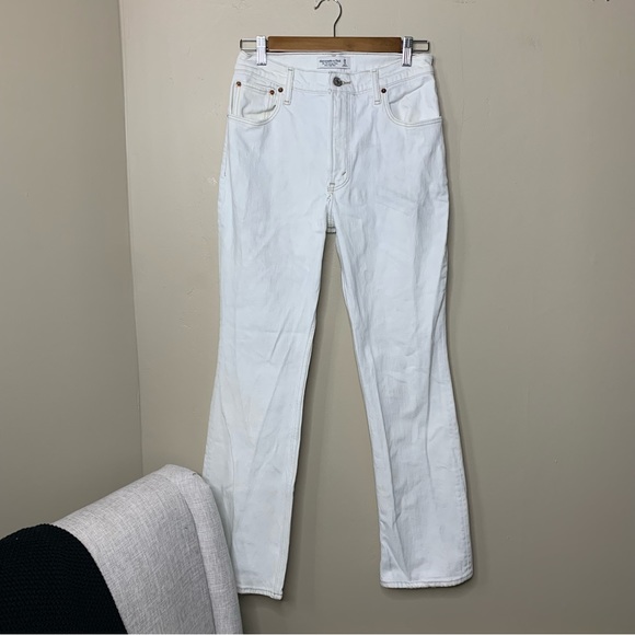 Abercrombie & Fitch The 70s Vintage Flare High Rise Jeans in White Size 6 - Picture 4 of 13